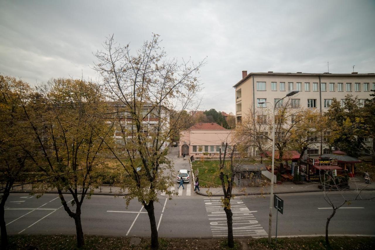 Duga Apartmani Kragujevac Buitenkant foto