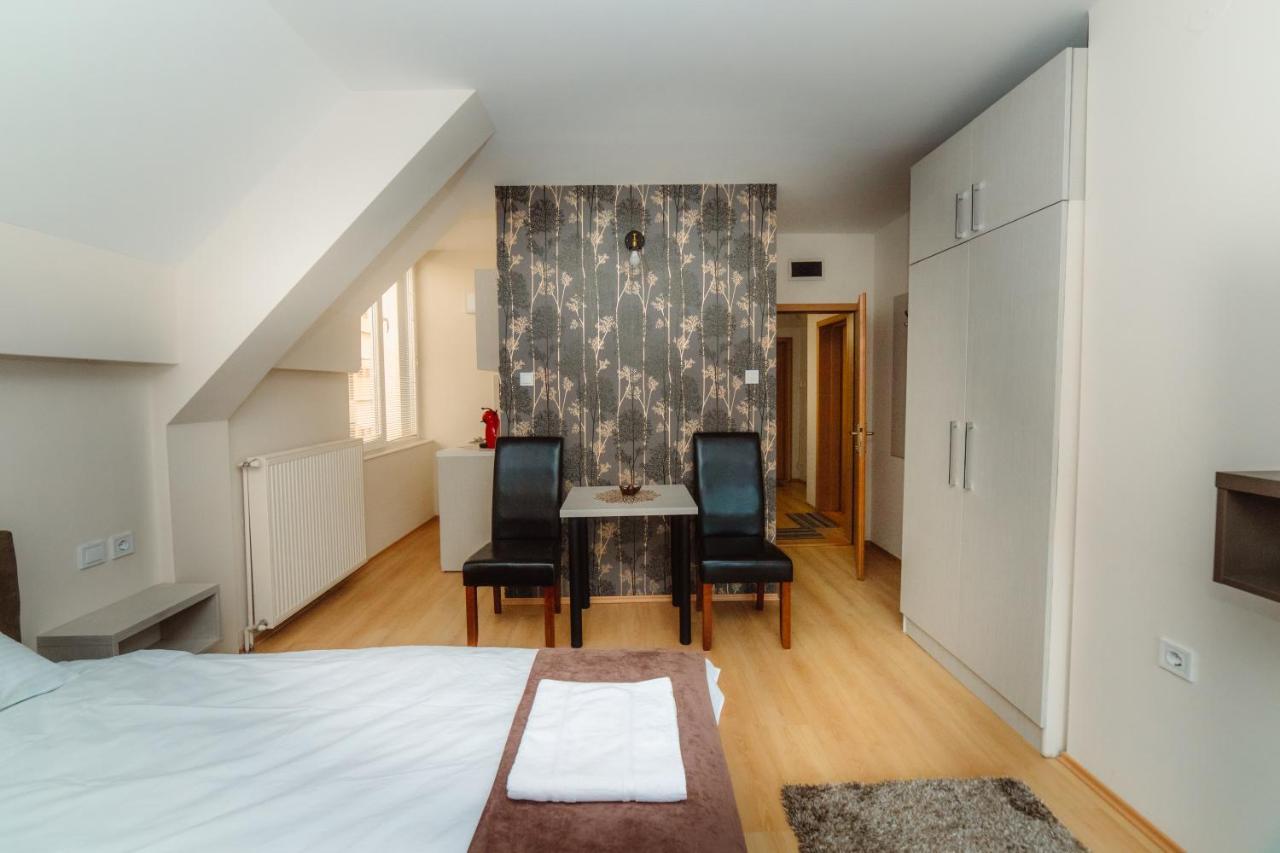 Duga Apartmani Kragujevac Buitenkant foto
