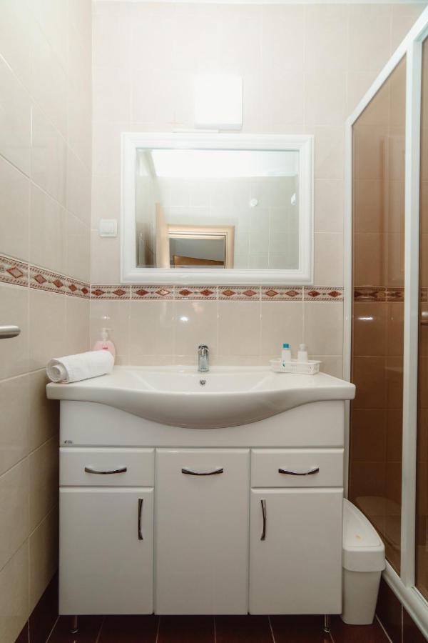 Duga Apartmani Kragujevac Buitenkant foto